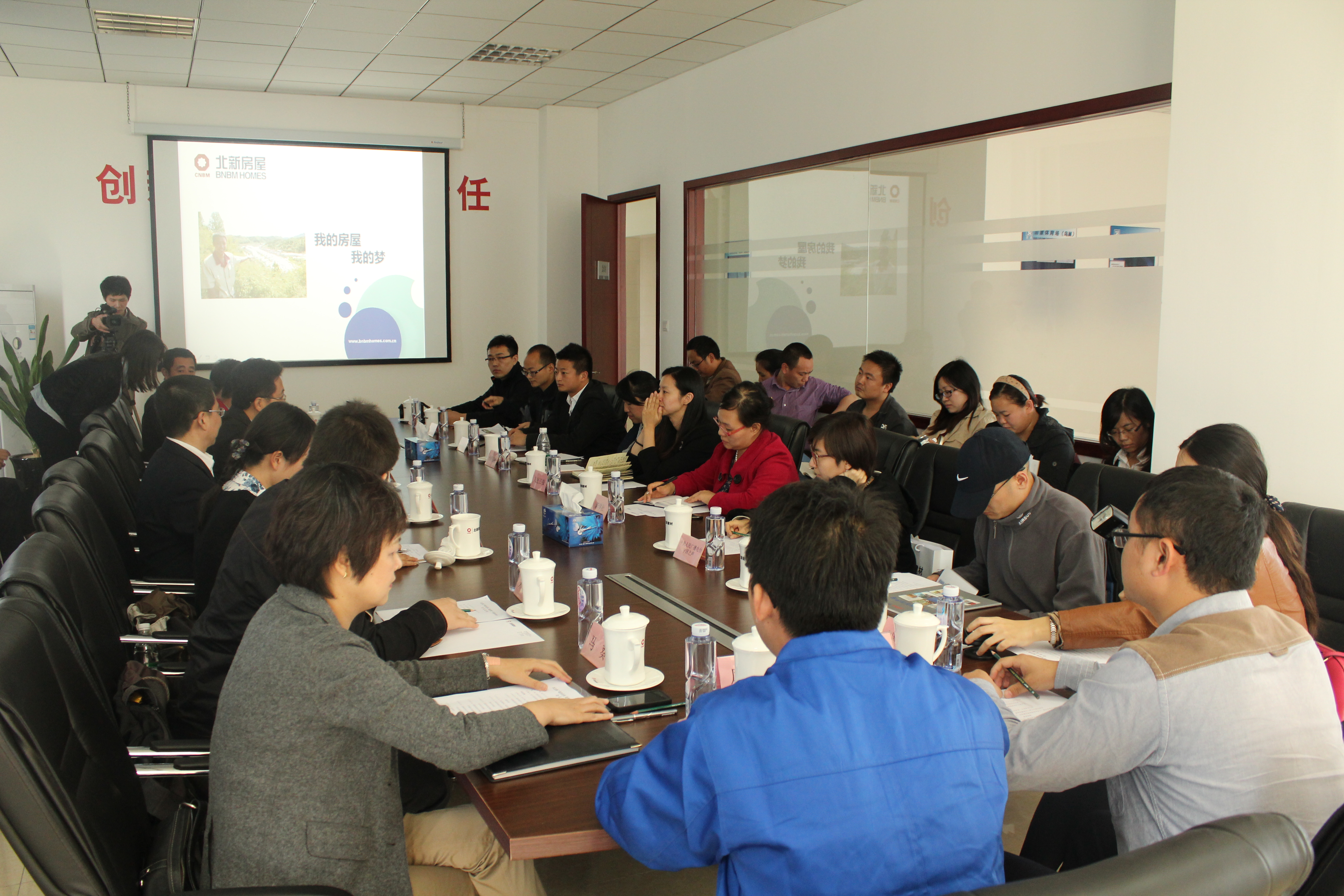 国资委组织媒体赴集团发展“一线工人故事”...